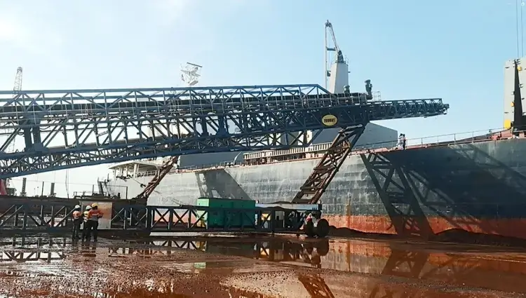 mobile shiploader.webp